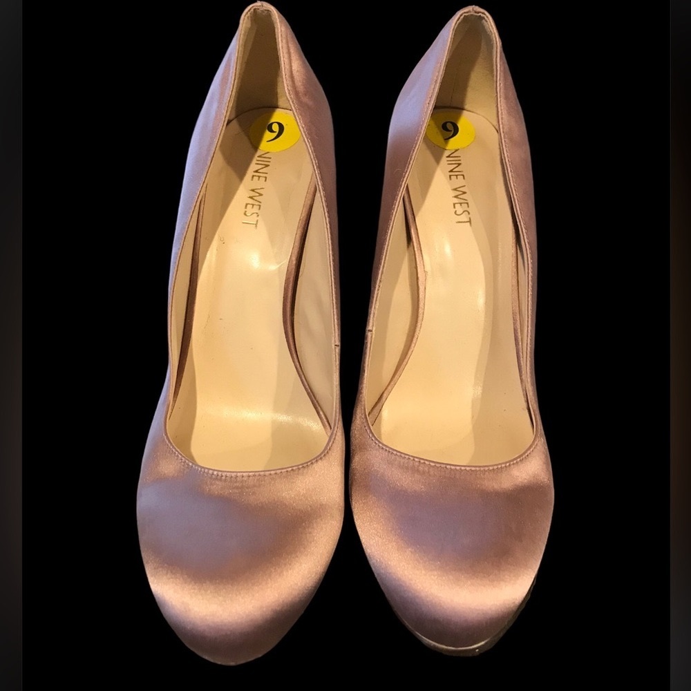 Vintage satin Nine West heels